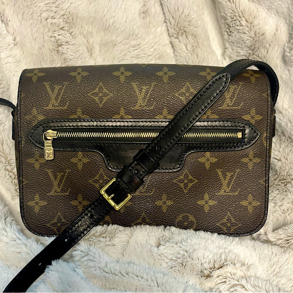 ✨Louis Vuitton St. Germain Crossbody ✨
